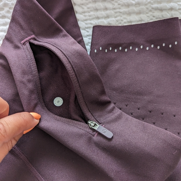 Lululemon compression leggings - Picture 3 of 3